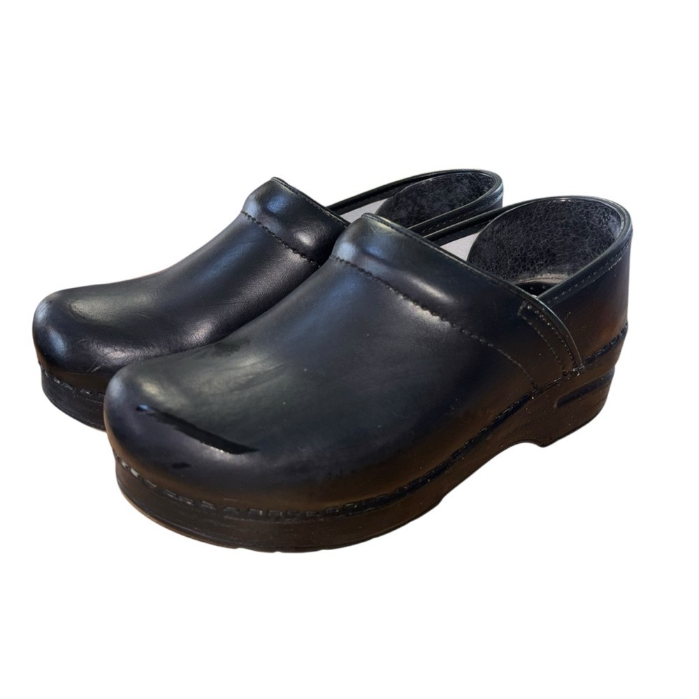 Dansko Professional Black Box Leather Clogs โ Women Sz EU 38 (US 8)